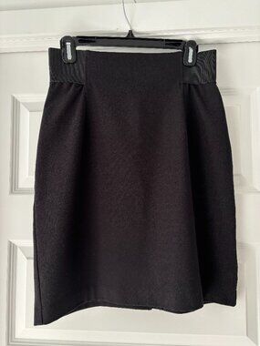 ✨ Jacob Black Pencil Skirt – Classic Workwear ✨